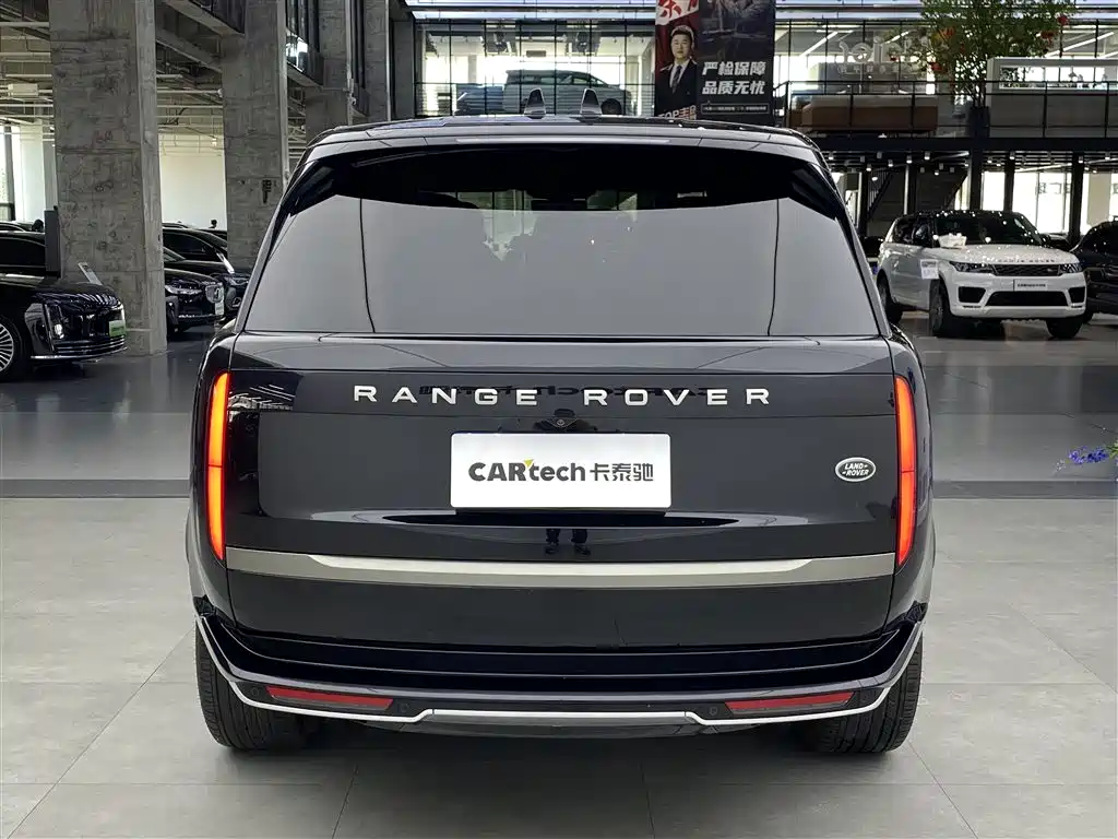 Land Rover Range Rover 2025 3.0 L6 400PS Flourishing Era Extended Wheelbase фото 3