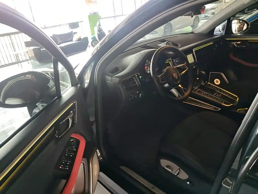 Porsche Macan 2018 Macan S 3.0T фото 16