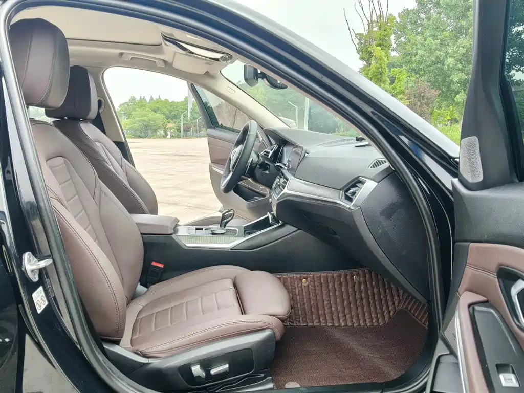 BMW 3 Series 2021 Facelift 325i M Sport Shadow Edition фото 12