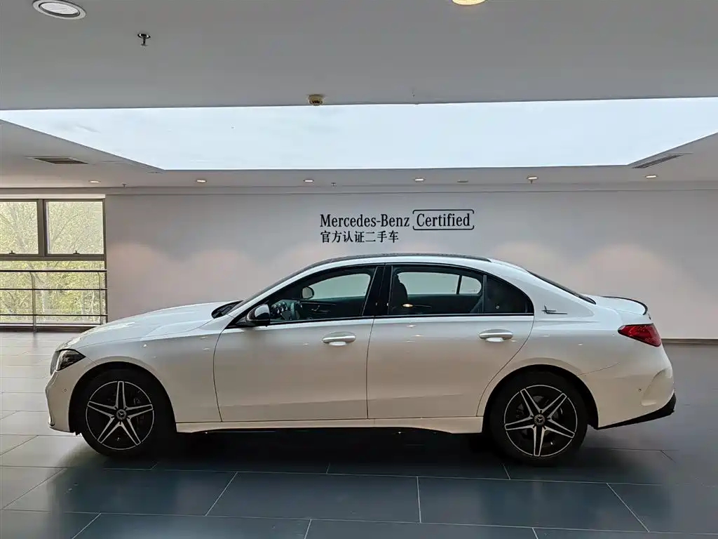 Mercedes-Benz C-Class 2024 C 260 L Night Edition Sport фото 7