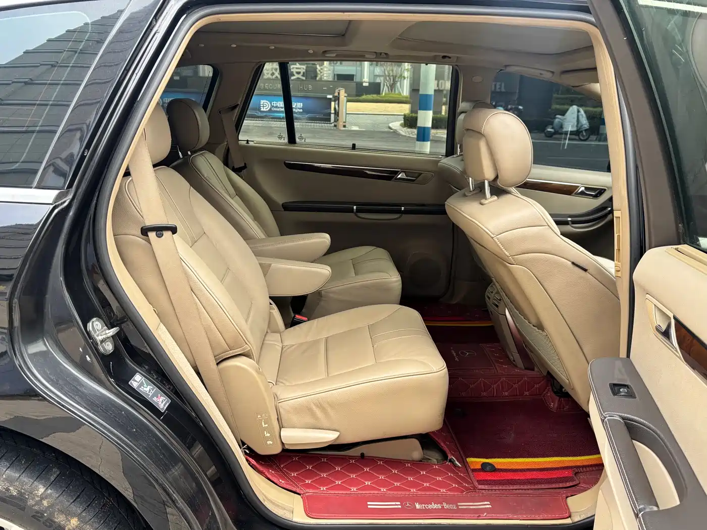 Mercedes-Benz R-Class 2011 R 350 L 4MATIC фото 28
