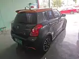 Фото 7 - Suzuki Swift