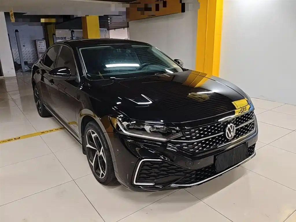 Volkswagen Passat 2024 330TSI Starlight Elite Edition фото 4