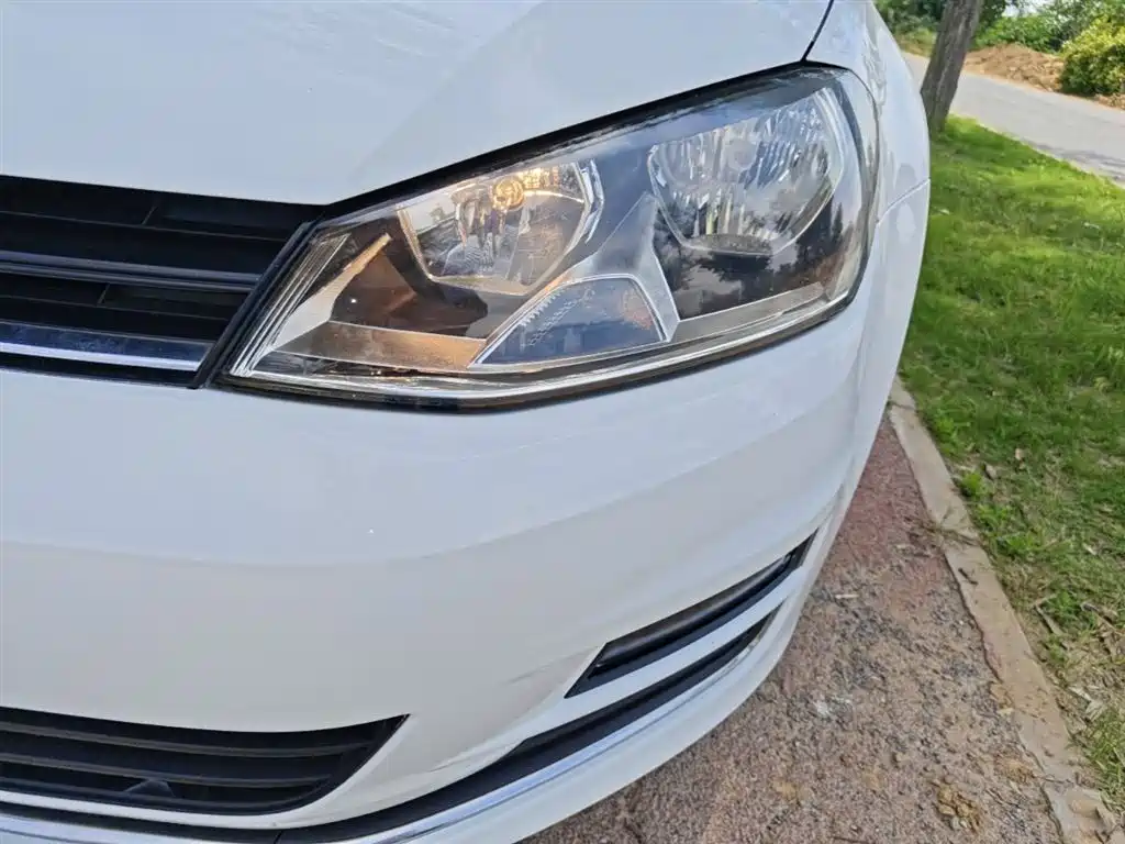 Volkswagen Golf 2015 1.6L Automatic Comfort фото 24