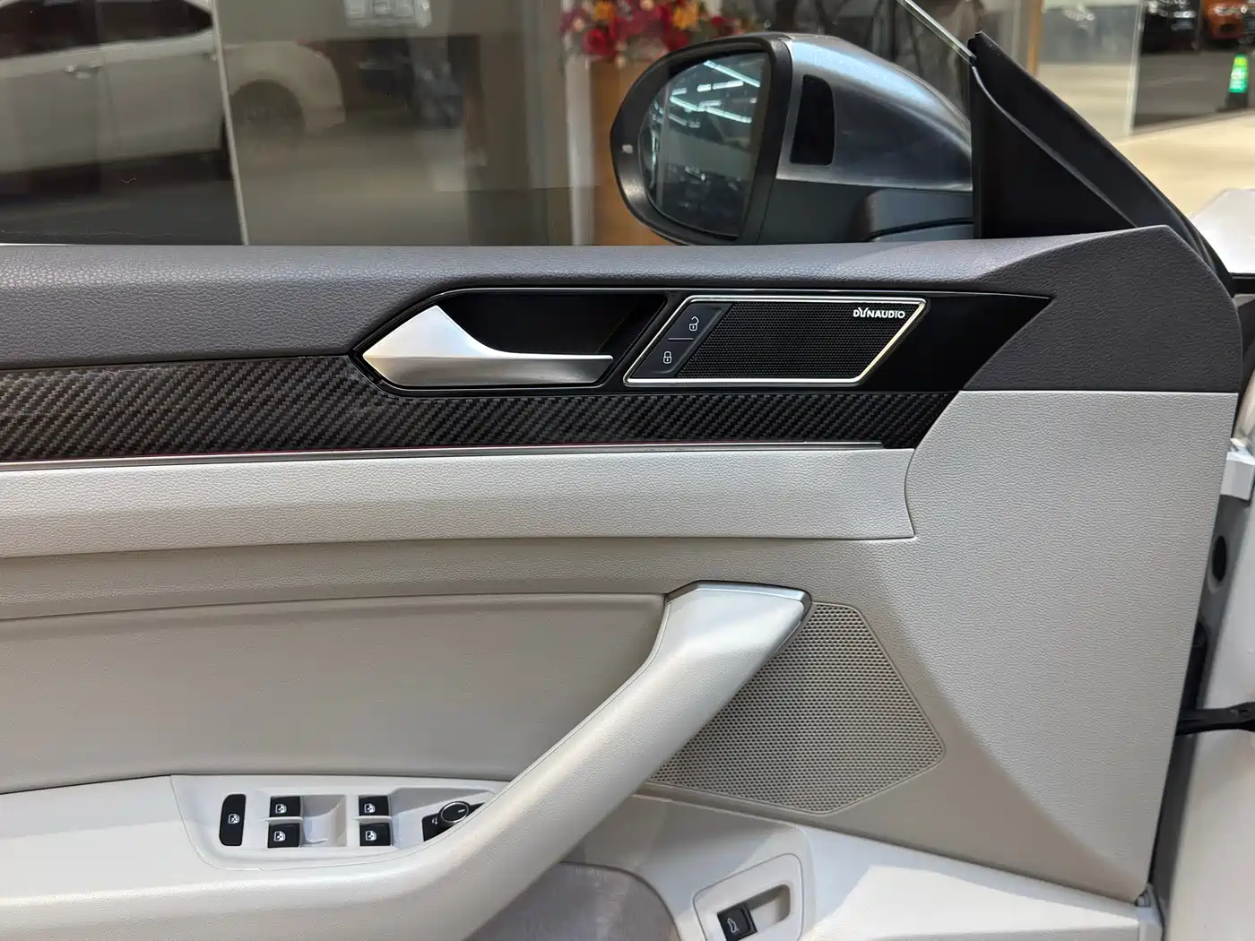 Volkswagen FAW-Volkswagen CC 2019 380TSI Radiance Edition China VI фото 7