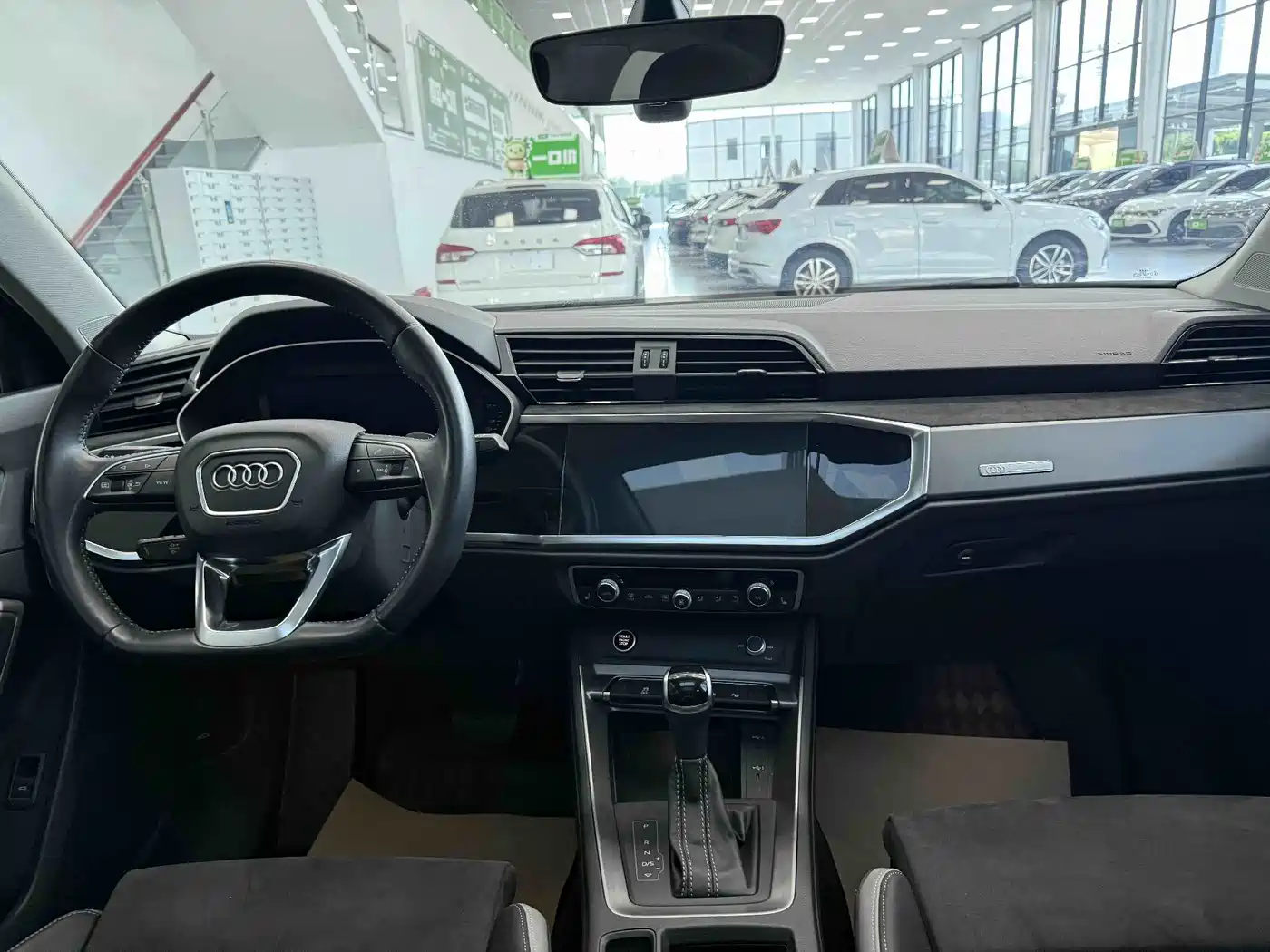 Audi Q3 2022 35 TFSI Fashion Dynamic фото 14