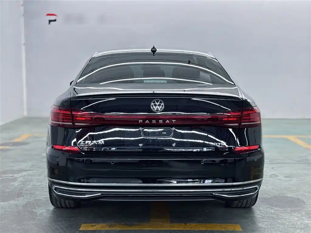 Volkswagen Passat 2023 Facelift 330TSI Starlight Elite Edition фото 13