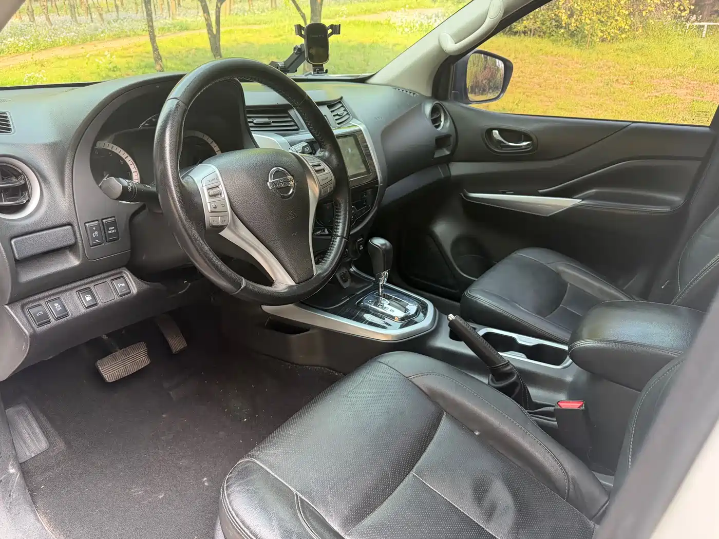 Nissan Terra 2018 2.5L Automatic AWD Flagship фото 8