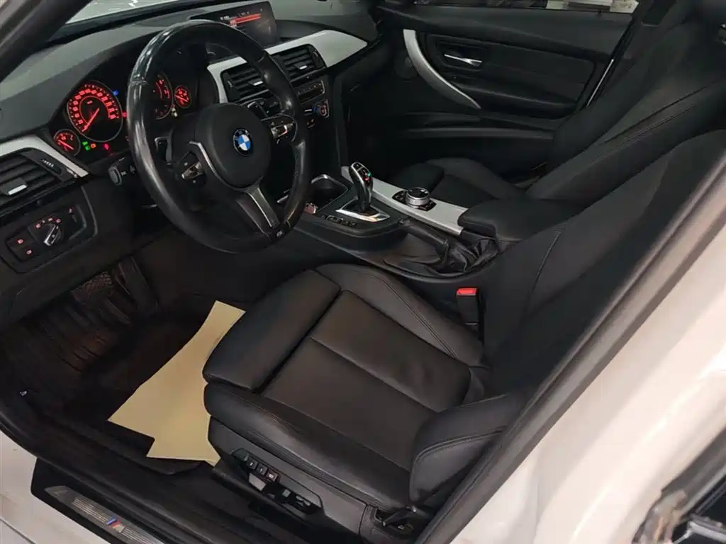 BMW 3 Series 2015 328i M Sport фото 15