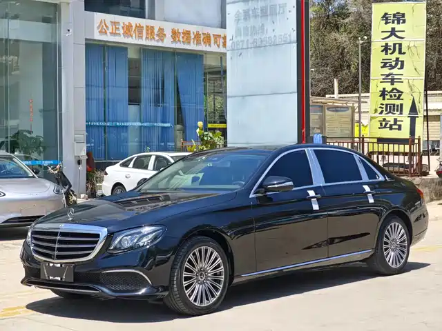 MERCEDES-BENZ E CLASS