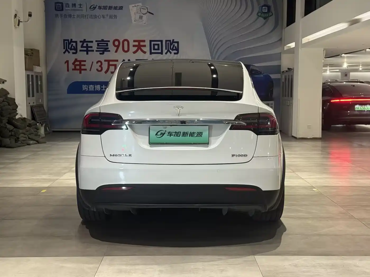 TESLA MODEL X