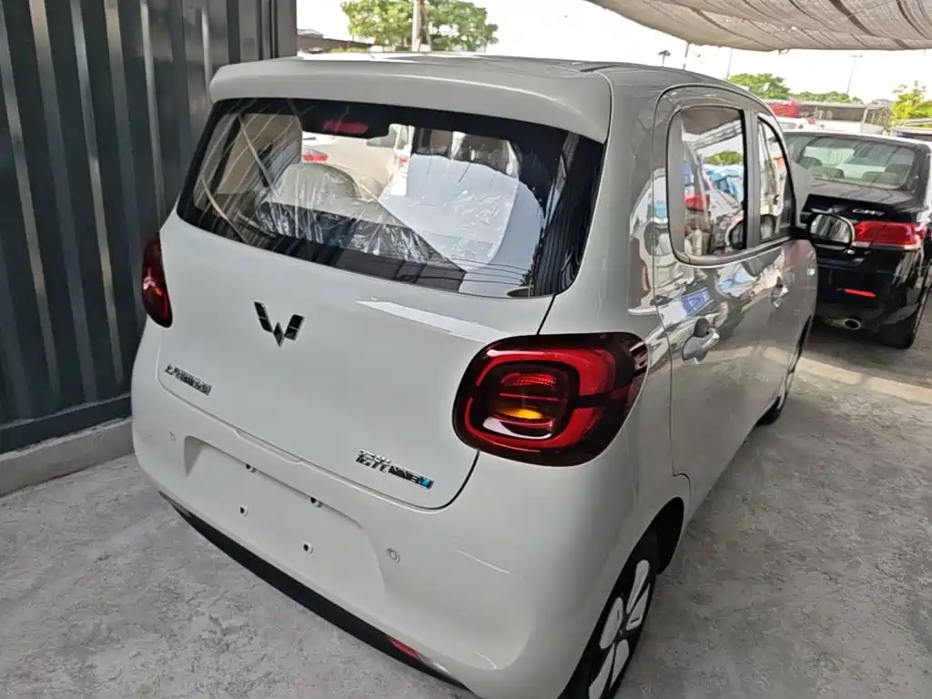 Wuling Motors Hongguang MINIEV 2026 2025 4-Door Advanced
