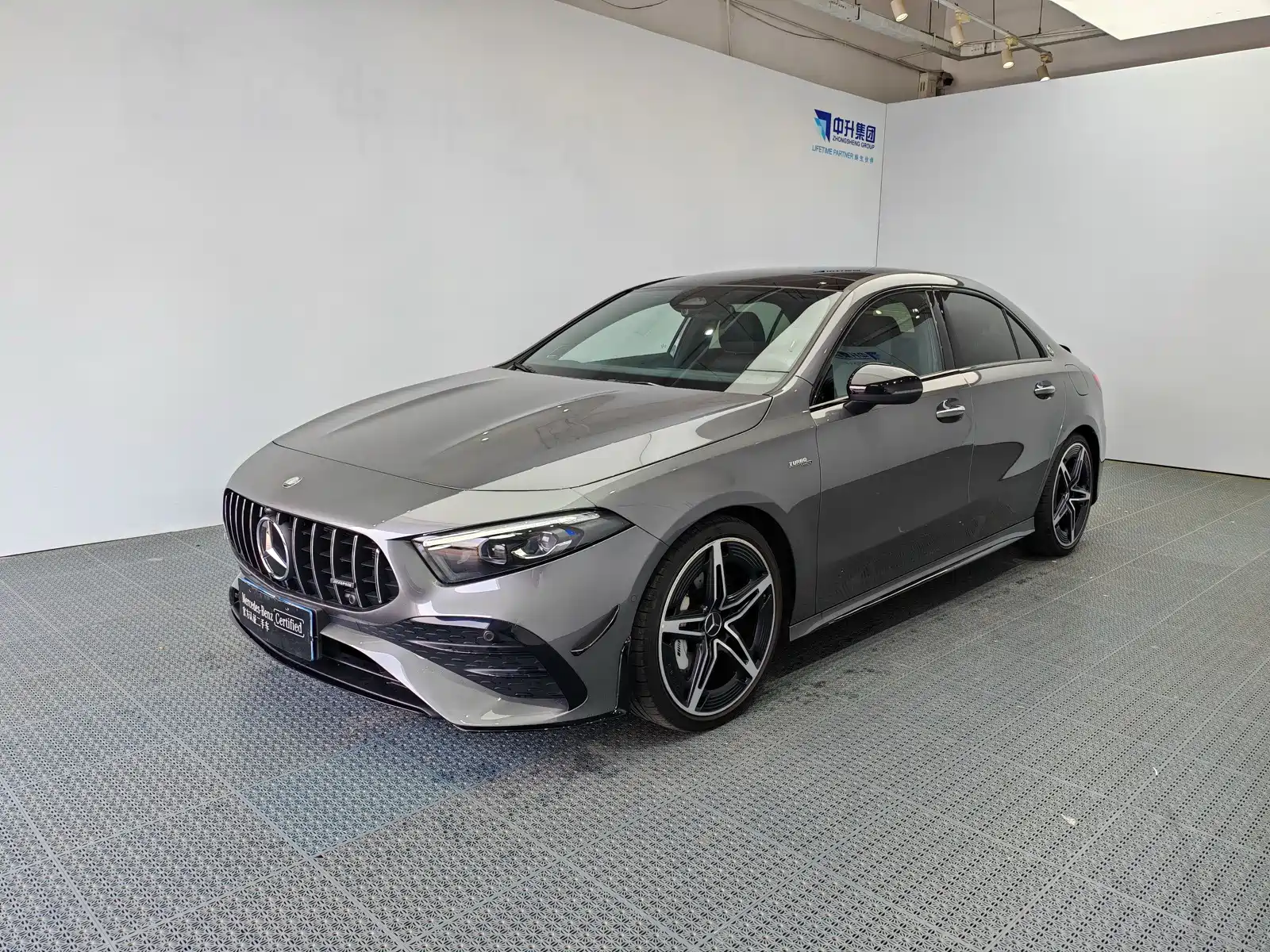 Photo 1 - Mercedes-Benz A-Class AMG