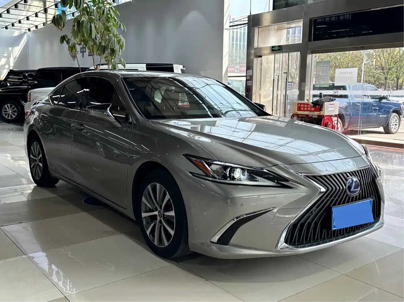 Lexus ES 2020 Model 300h Excellence Edition China V фото 3
