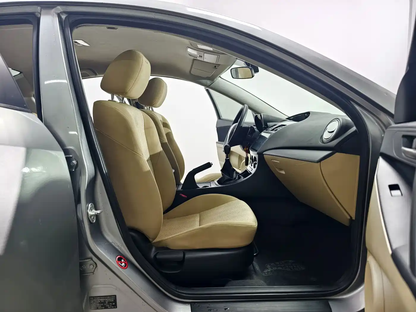 Mazda Mazda3 Axela 2012 2011 Sedan 1.6L Manual Comfort
