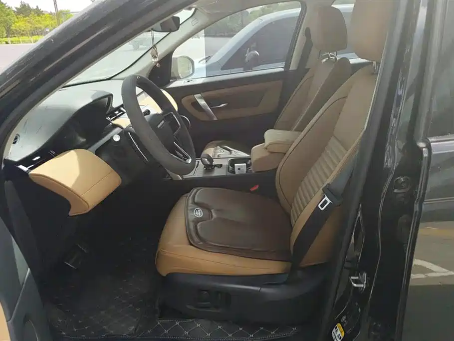 Land Rover Discovery Sport 2024 Performance Technology Edition фото 9