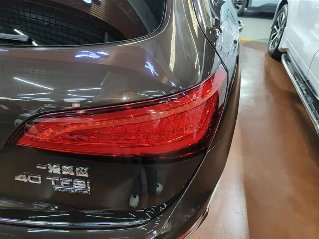 Audi Q5 2018 Collector's Edition 40 TFSI Technology фото 8