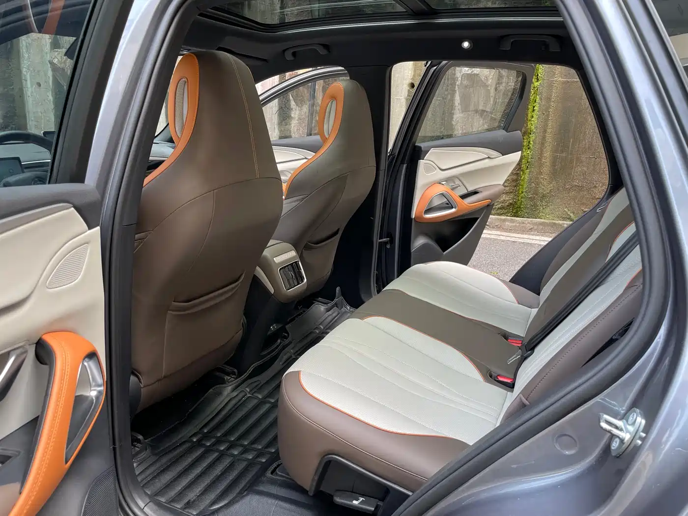 BYD Song Pro New Energy 2023 Champion Edition DM-i 110KM Surpassing Type фото 12