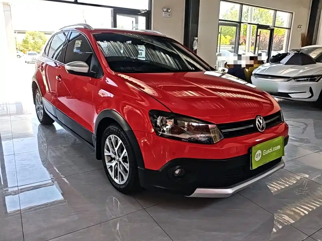 Volkswagen Polo 2014 1.6L Cross Polo Automatic фото 22