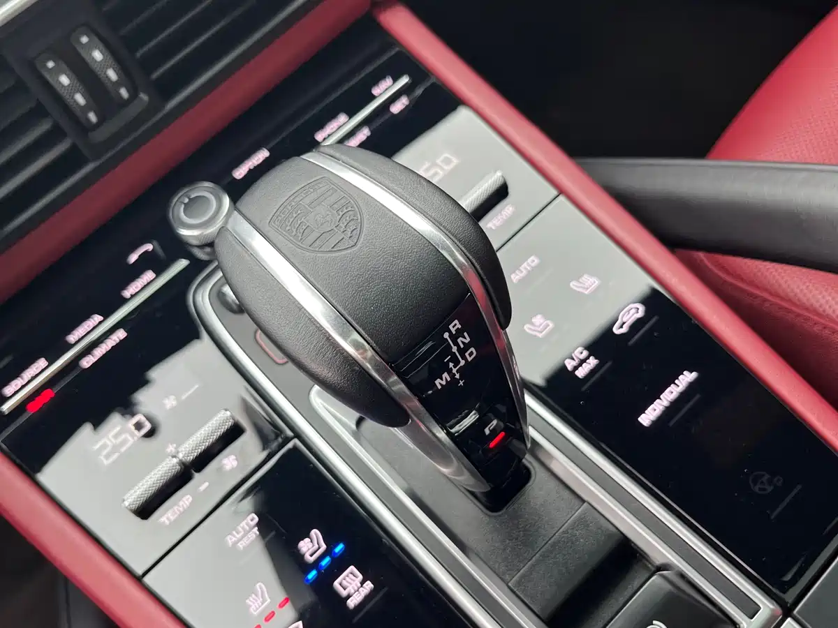 PORSCHE CAYENNE NEW ENERGY