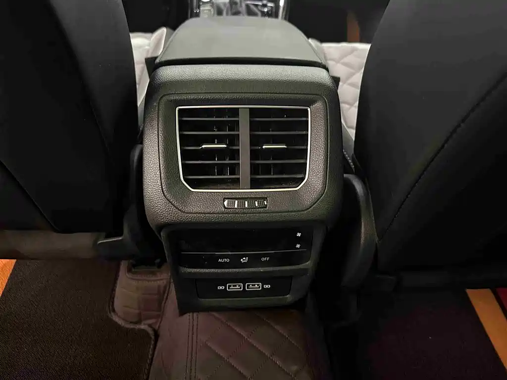 Volkswagen Tayron 2024 330TSI 2WD Luxury Plus Advanced фото 12