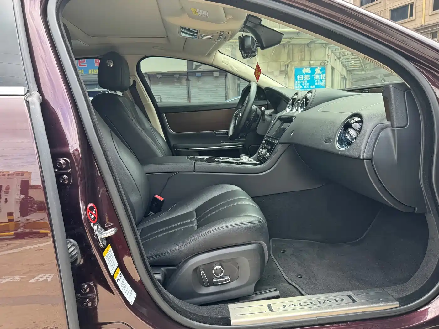 Jaguar XJ 2017 2016 XJL 3.0 SC 2WD Elegance Business Edition