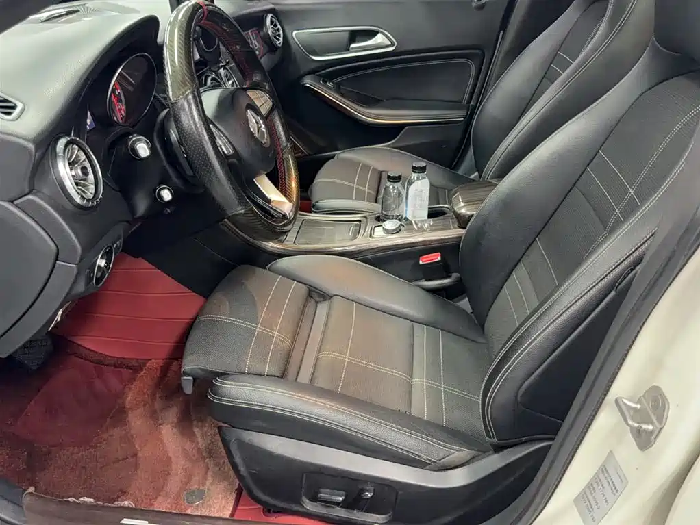 Mercedes-Benz CLA (Import) 2016 CLA 200 Sport фото 19