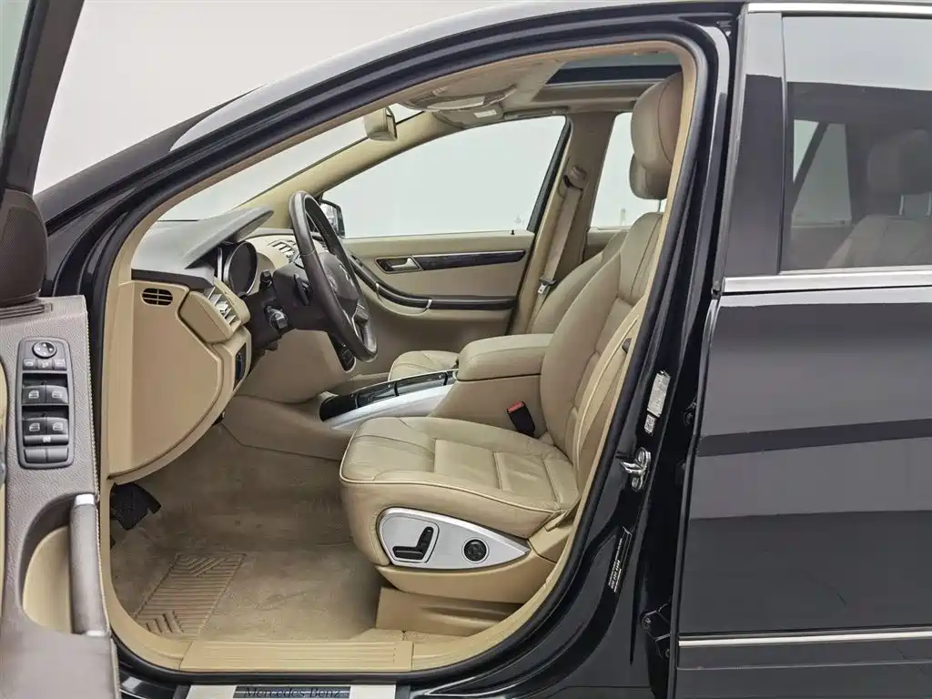 Mercedes-Benz R-Class 2017 R 320 4MATIC Business Collector's Edition фото 10