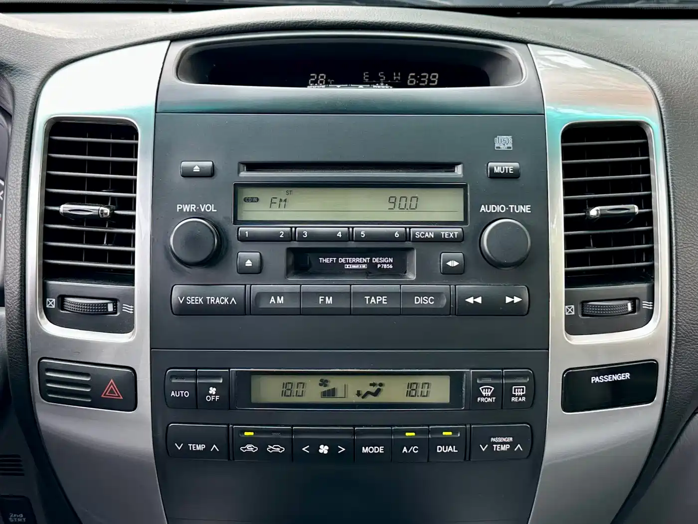 Toyota Prado 2006 4.0L Auto VX фото 6