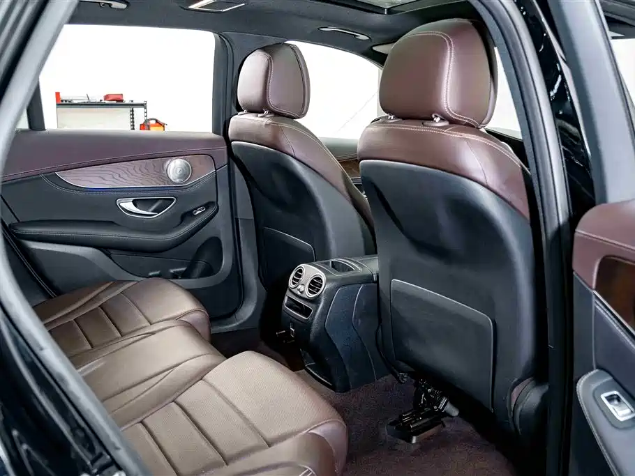 Mercedes-Benz GLC 2020 Facelift GLC 260 L 4MATIC Luxury фото 21