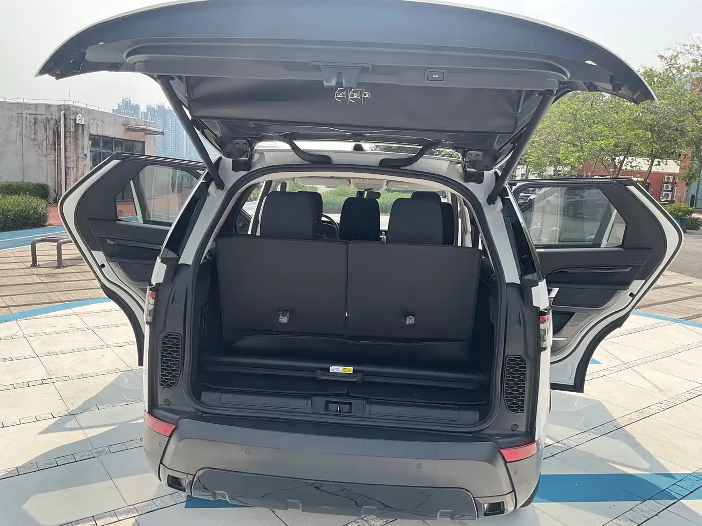 Land Rover Discovery 2020 3.0 SC V6 SE фото 17