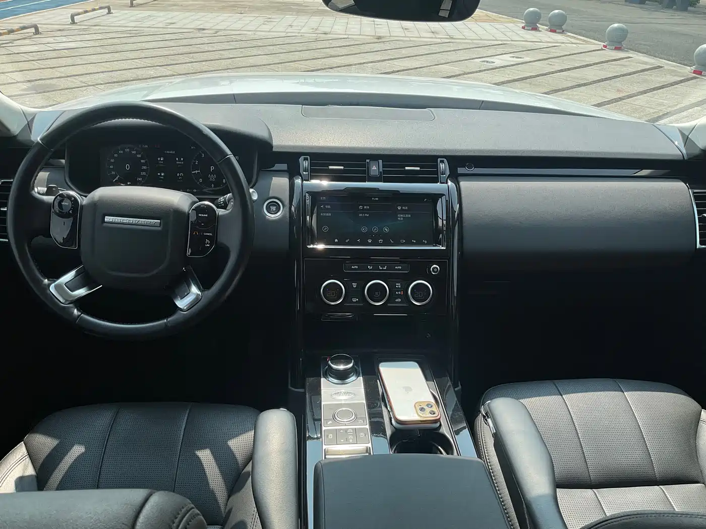 Land Rover Discovery 2020 3.0 SC V6 SE фото 8