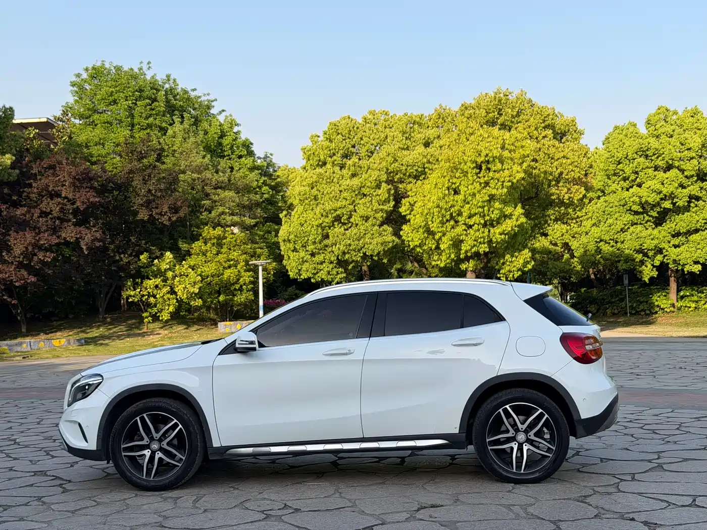 Mercedes-Benz GLA 2016 GLA 220 4MATIC Fashion фото 6