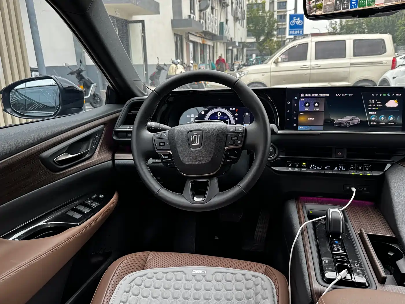 Toyota Crown (Import) 2025 2024 2.5L Ultimate Edition