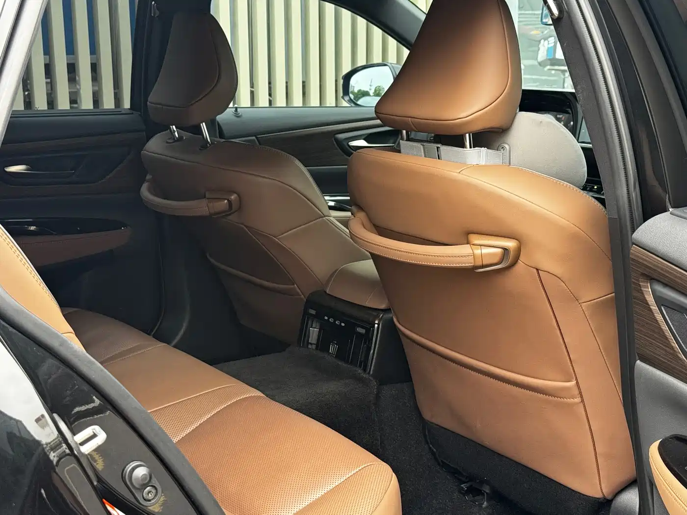 Toyota Crown (Import) 2025 2024 2.5L Ultimate Edition