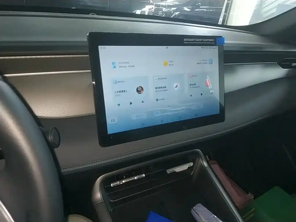 BYD Qin PLUS 2025 DM-i Smart Drive 55KM Leader фото 13