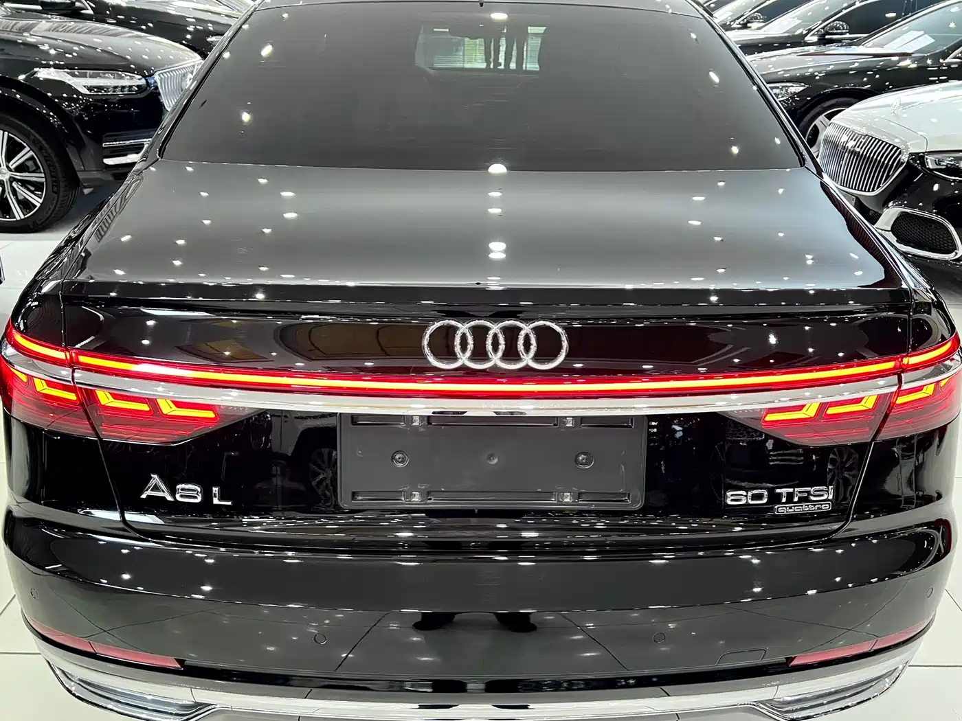 Audi A8 2021 A8L 60 TFSI quattro Premium фото 5