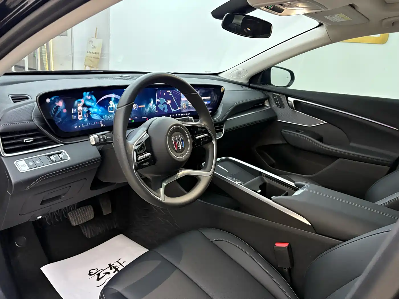 Photo 16 - Buick LaCrosse