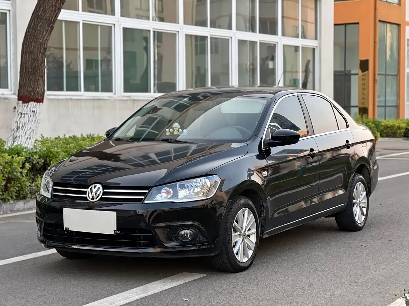 Volkswagen Jetta 2015 1.6L Auto Comfort фото 3