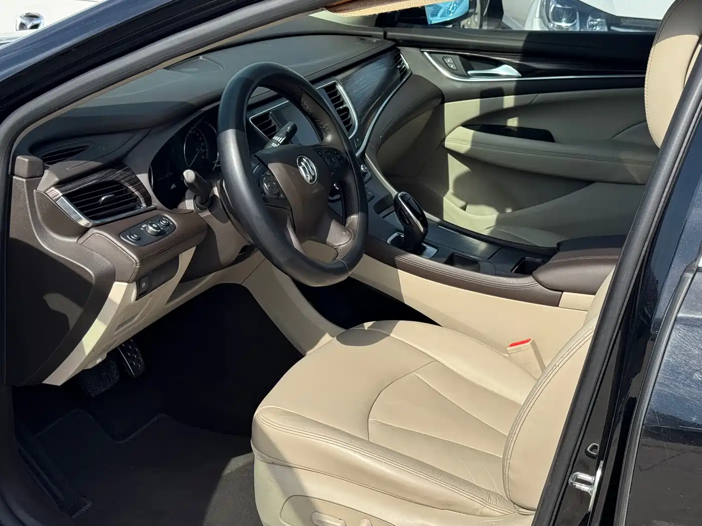 Buick LaCrosse 2016 Facelift 20T Leading фото 7
