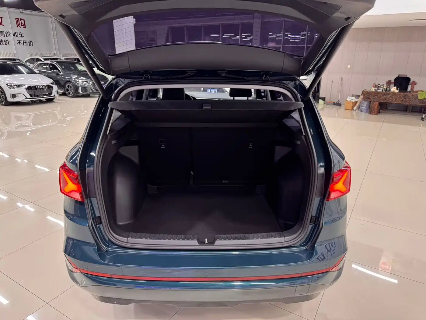 Photo 21 - Jetta VS7