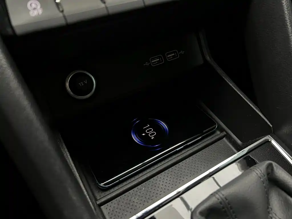 Фото 21 - Škoda Karoq