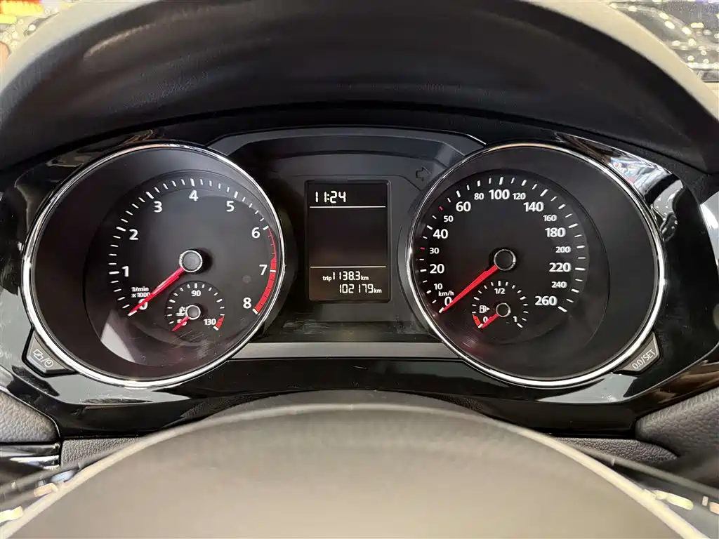 Volkswagen Sagitar 2015 230TSI Automatic Comfort фото 18