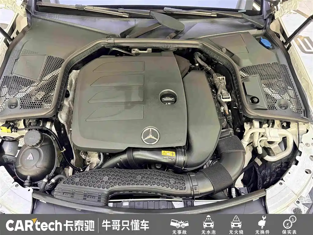 Фото 26 - Mercedes-Benz C-Class