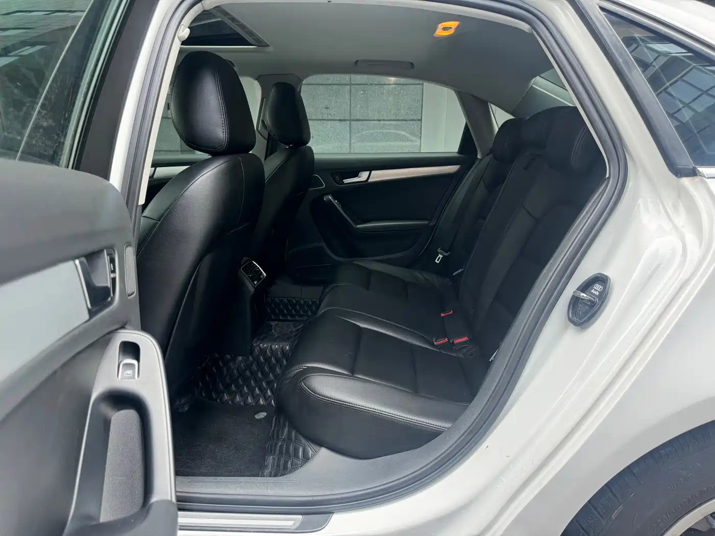 Audi A4L 2015 35 TFSI Auto Standard фото 12
