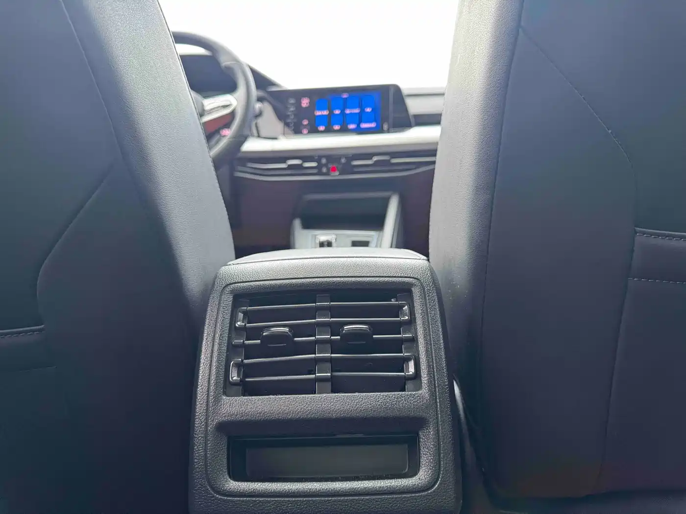 Volkswagen Golf 2023 Facelift 280TSI DSG Pro фото 19