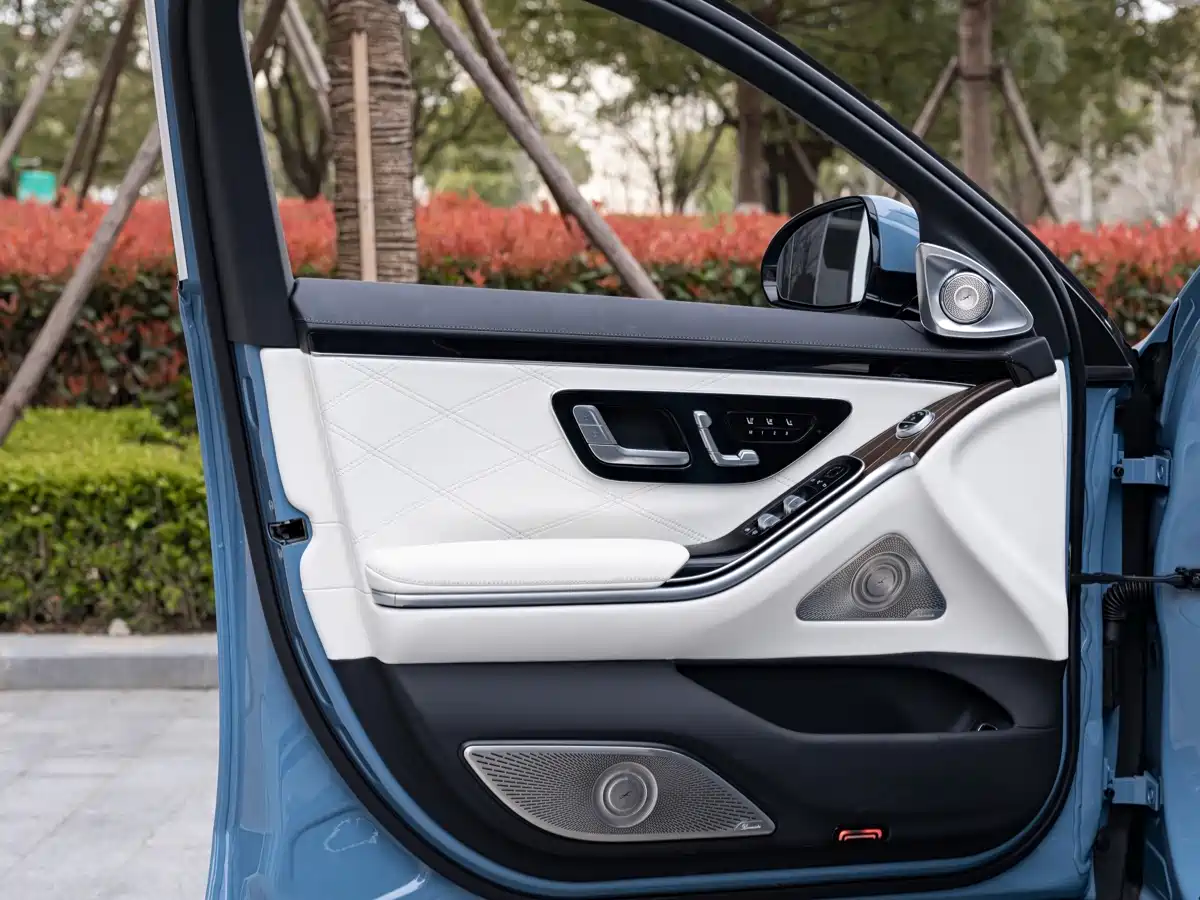 Mercedes-Benz Maybach S-Class 2022 S 680 4MATIC Craftsmanship Limited Launch Edition фото 17
