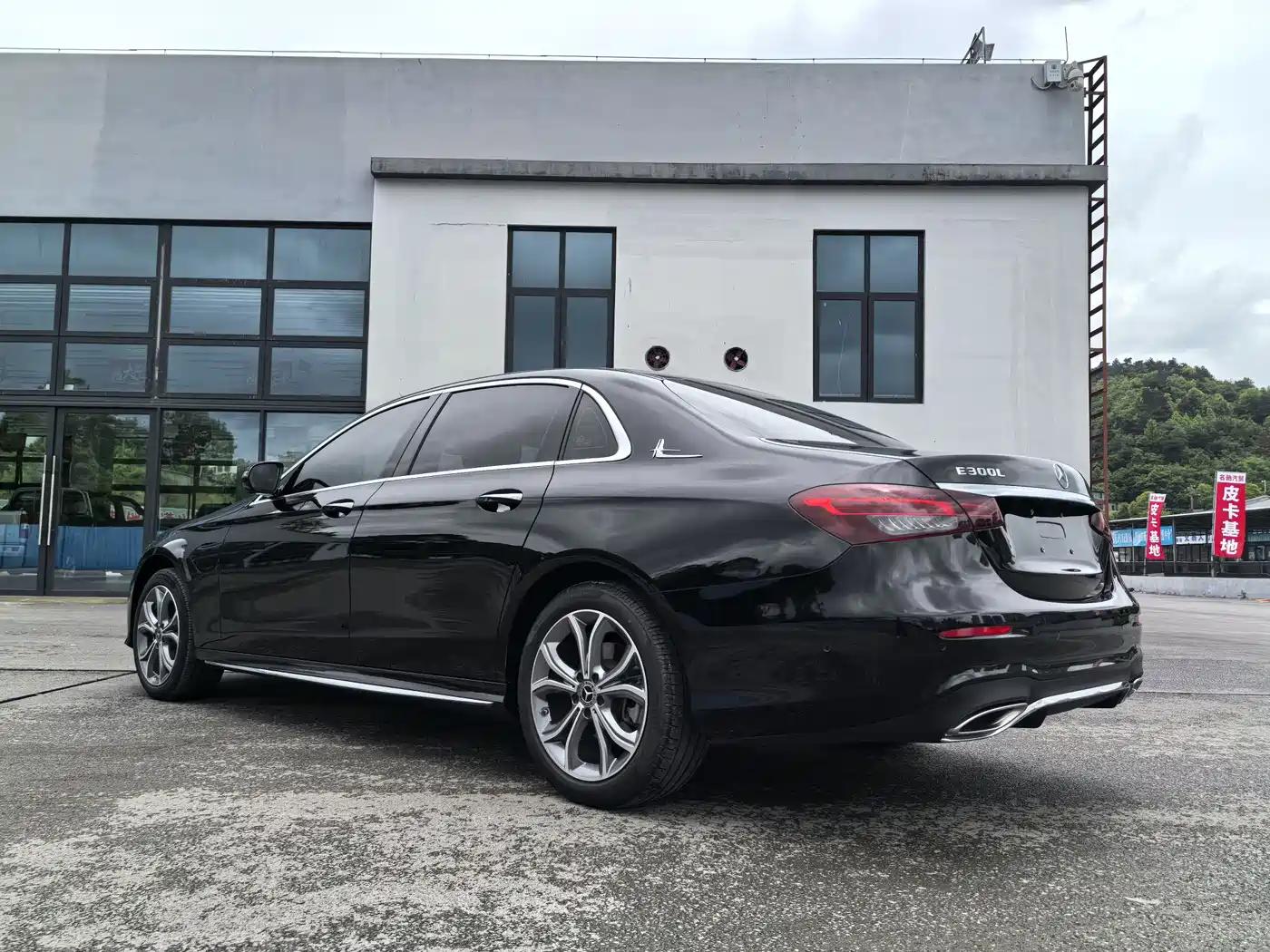 Mercedes-Benz E-Class 2022 Facelift E 300 L Luxury Style фото 11