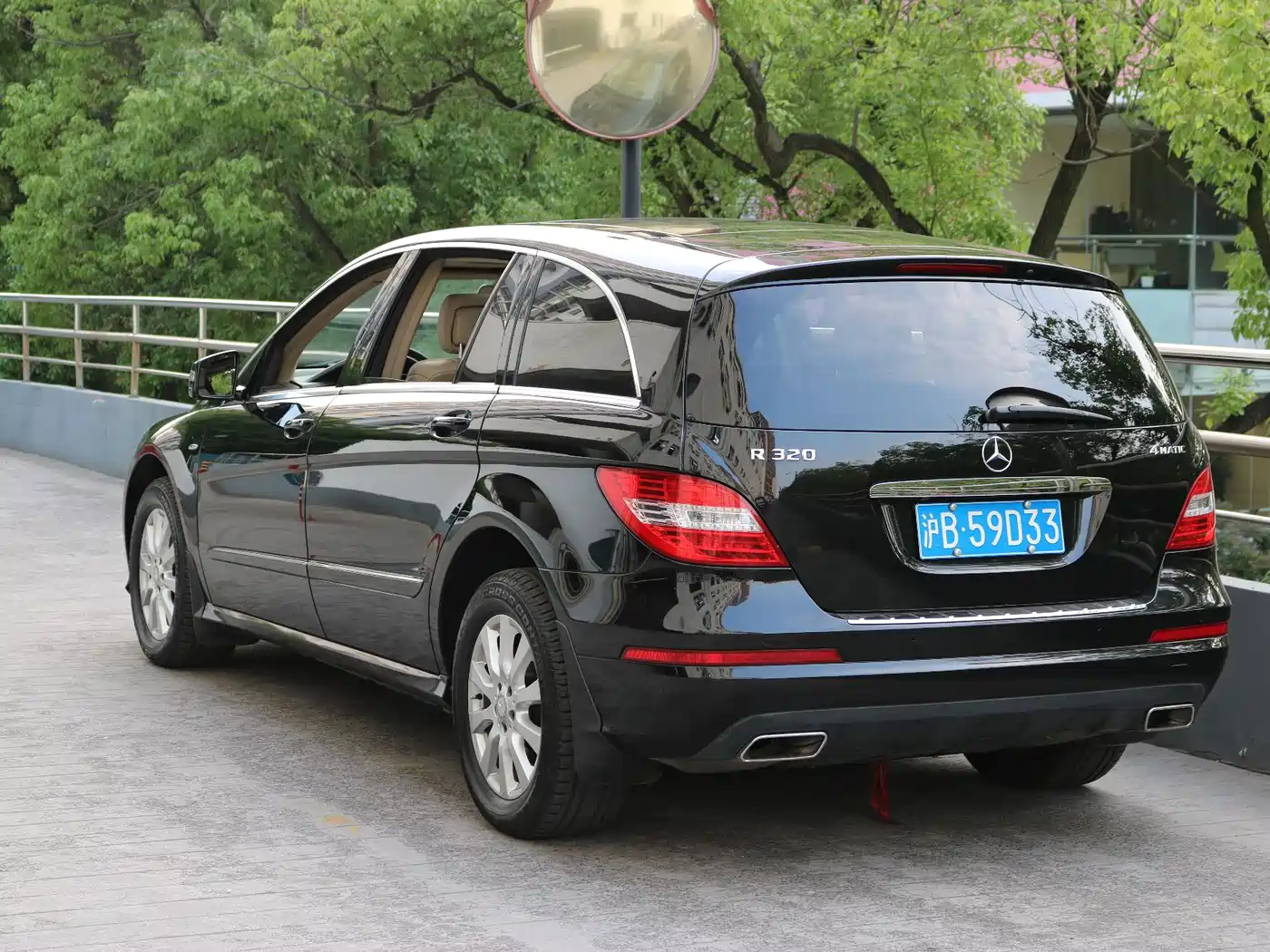 Mercedes-Benz R-Class 2017 R 320 4MATIC Business Collector's Edition фото 3
