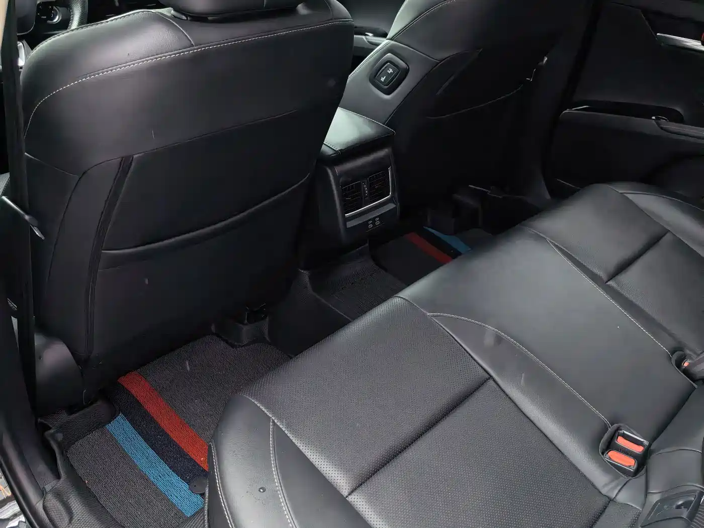Фото 5 - Toyota Camry